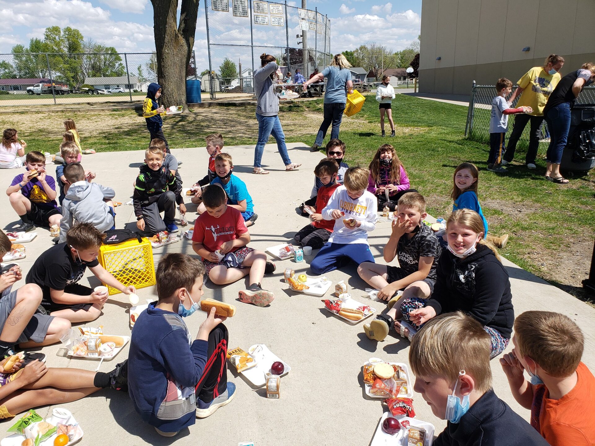 185659859_4137238239632901_9206933620013282821_n Community